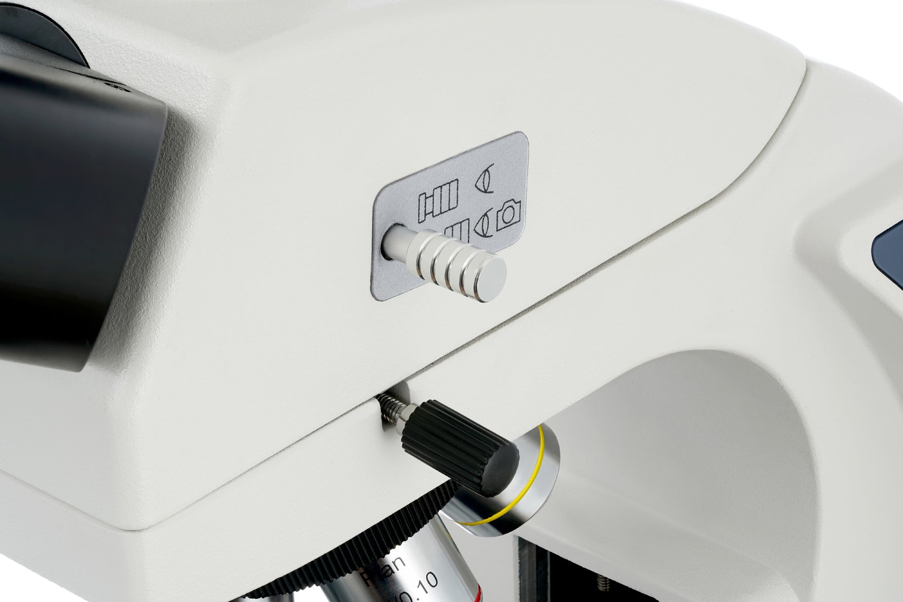 Microscopio trinoculare Levenhuk MED 40T