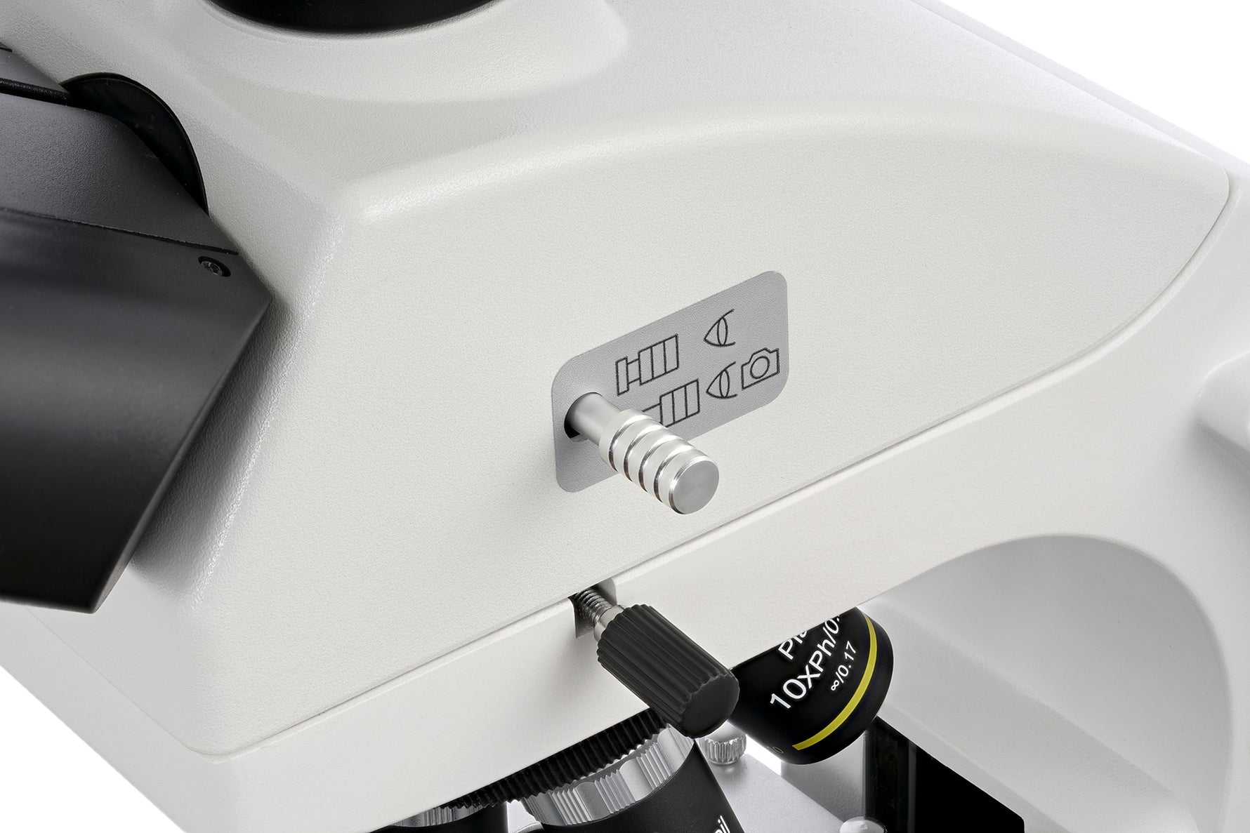 Microscopio trinoculare digitale Levenhuk MED D45T