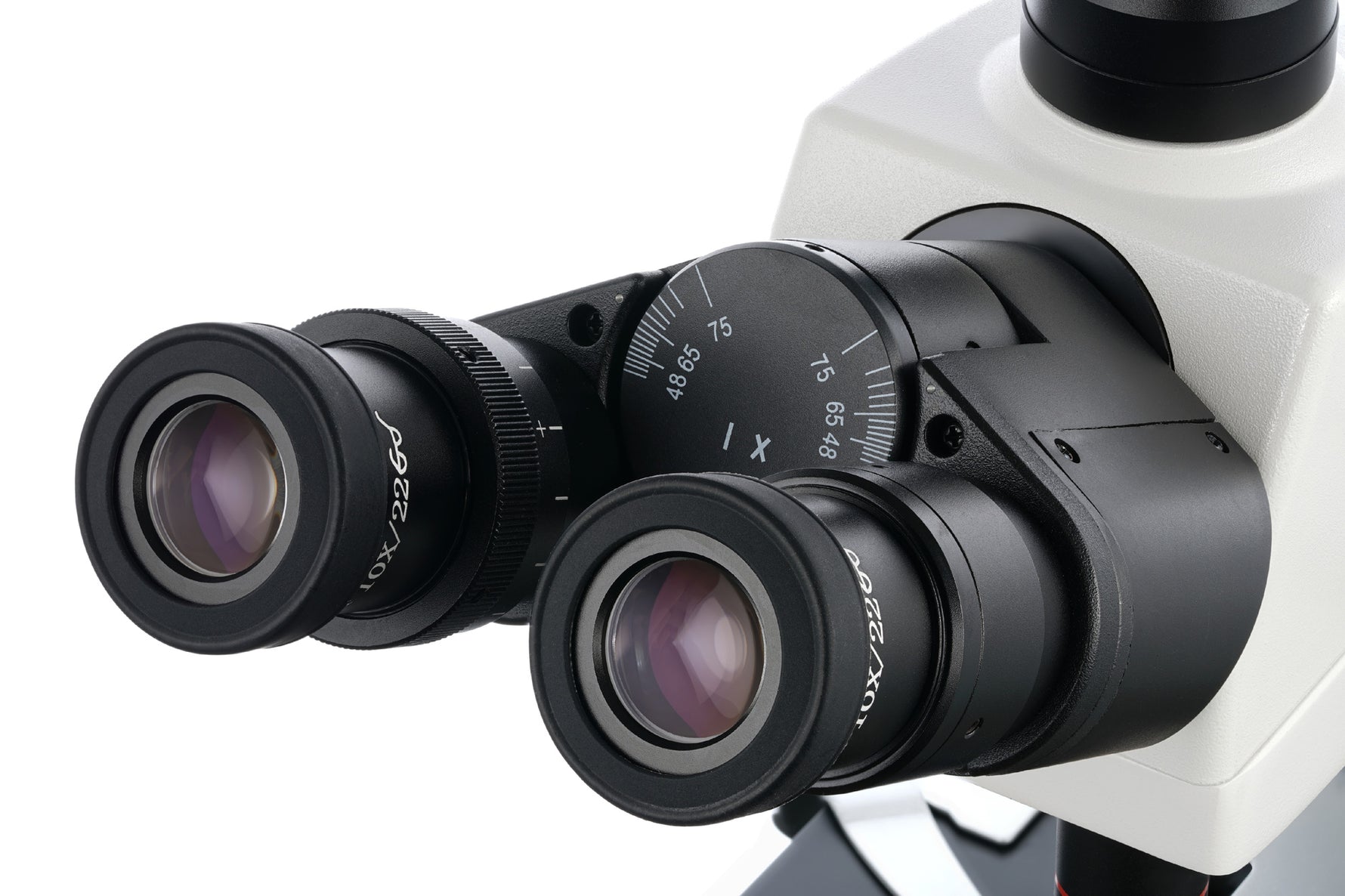 Microscopio trinoculare digitale Levenhuk MED D45T LCD