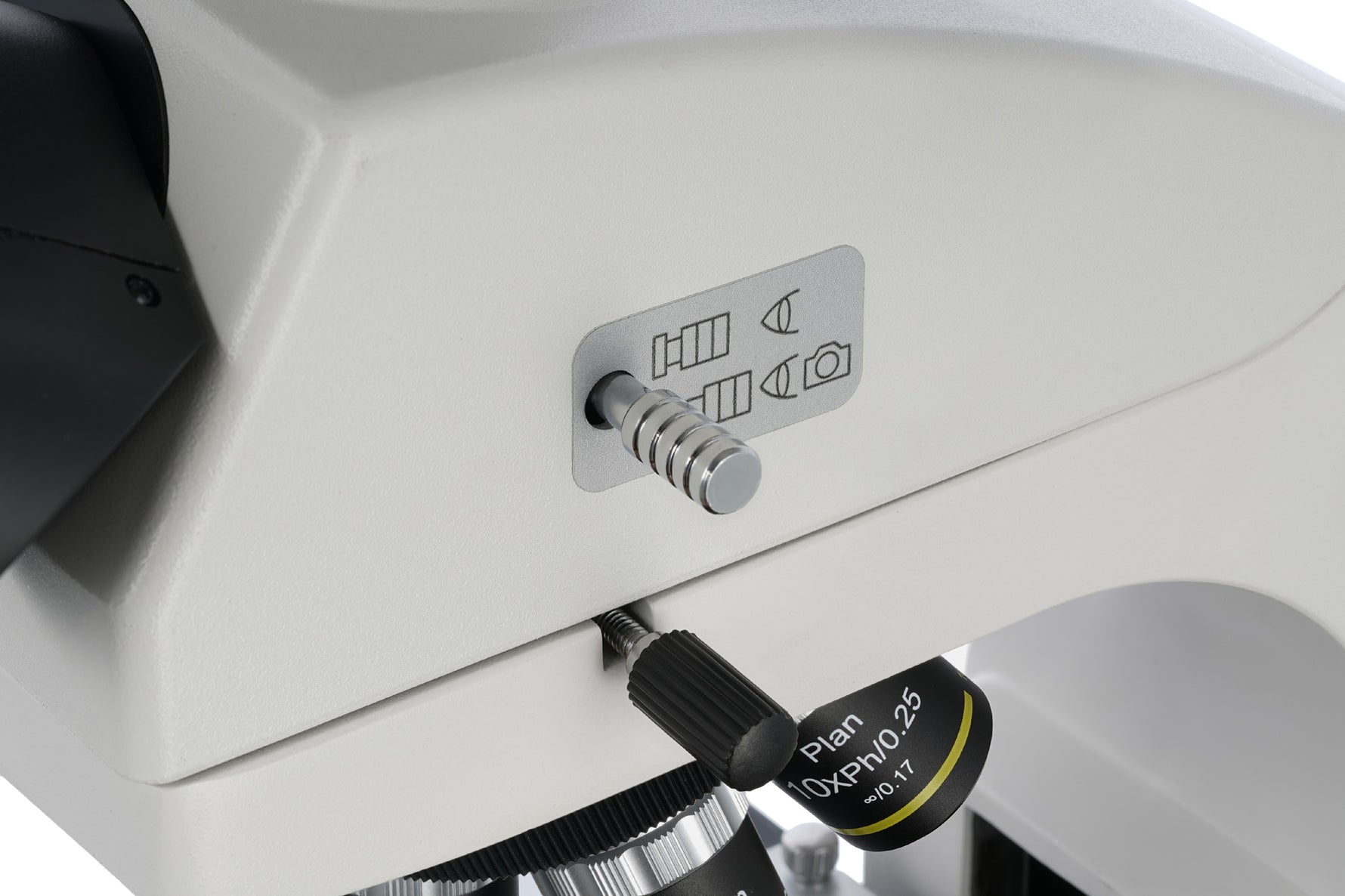 Microscopio trinoculare digitale Levenhuk MED D45T LCD