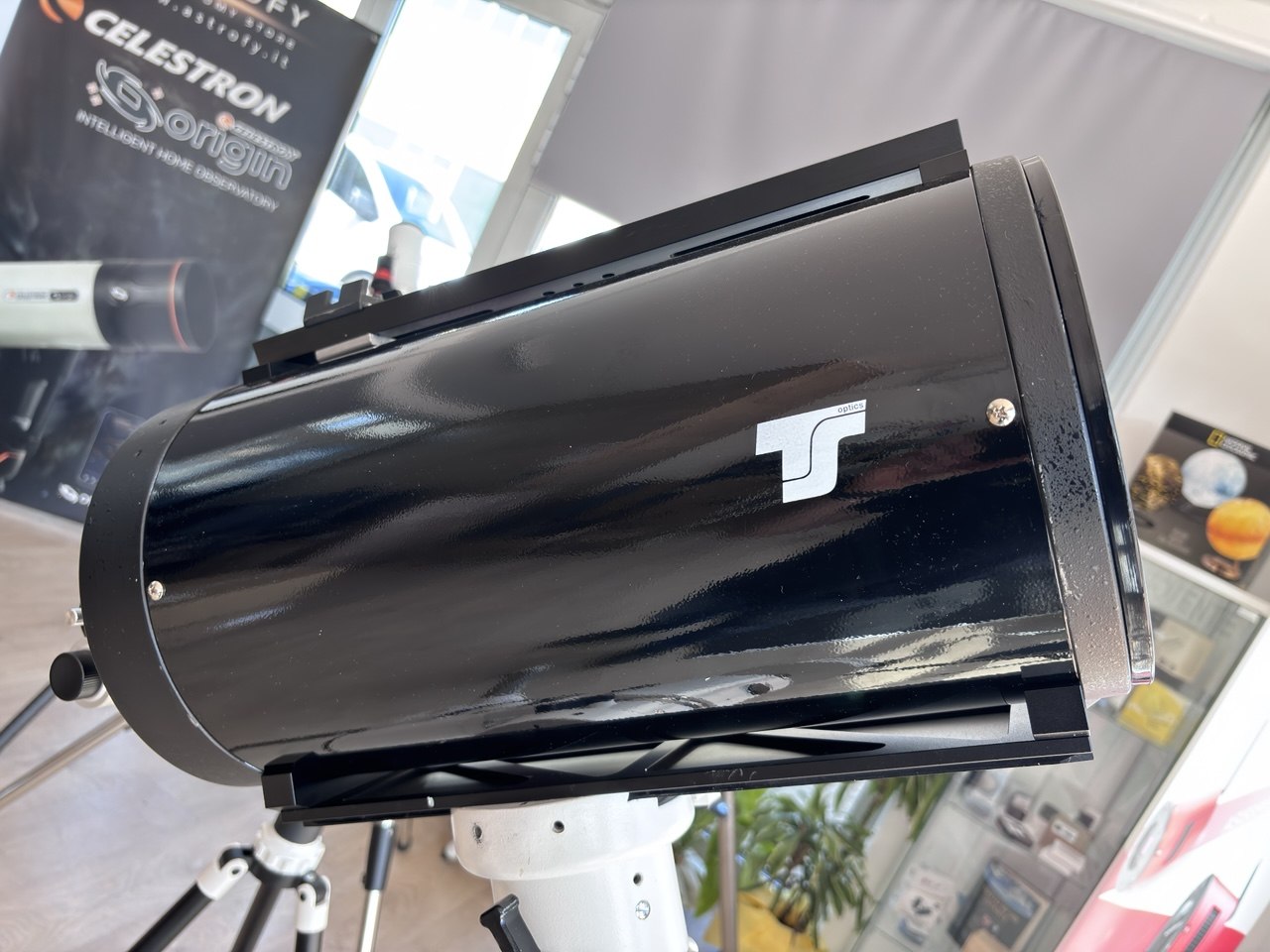 [USATO] Telescopio TS OPTICS RC8 PRO Black Metal 203/1624 con riduttore di focale