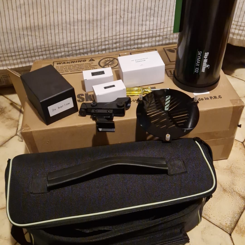 [COME NUOVO] Telescopio Maksutov 102/1300 SkyMax 102 con borsa e accessori