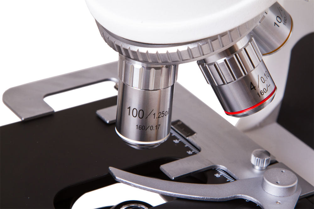 Microscopio Trinoculare Bresser Bioscience 40-1000x