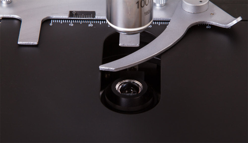Microscopio Trinoculare Bresser Bioscience 40-1000x