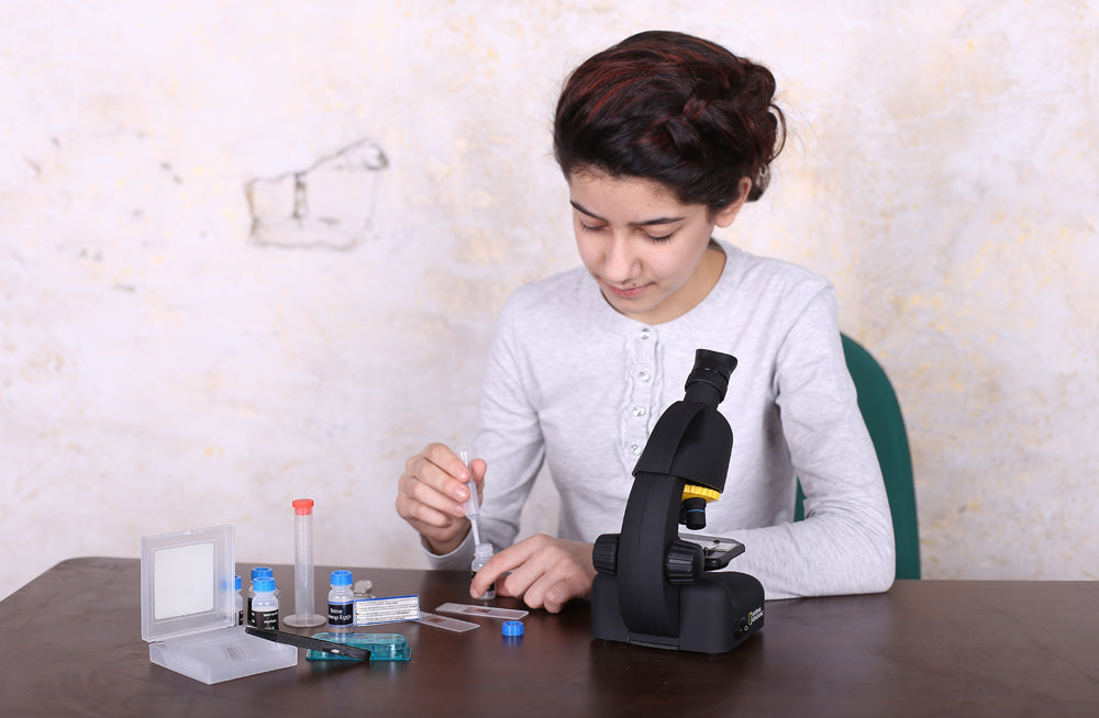 Microscopio Bresser National Geographic 40–640x  con adattatore per fotocamera